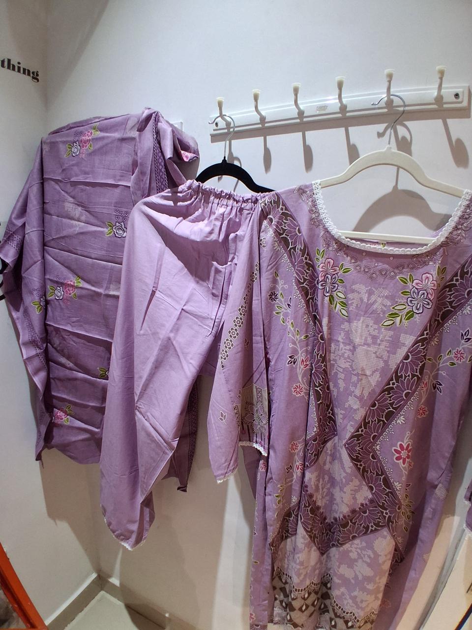 Lavender Cotton Lawn Pakistani Suit - Elegant Ethnic Wear