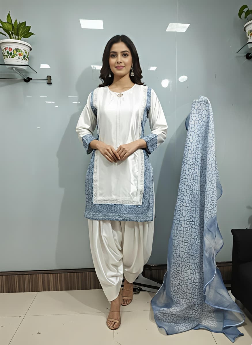 Lubna Farshi Salwar Pakistani Suit - MUDNAAZ Fashion - view 4